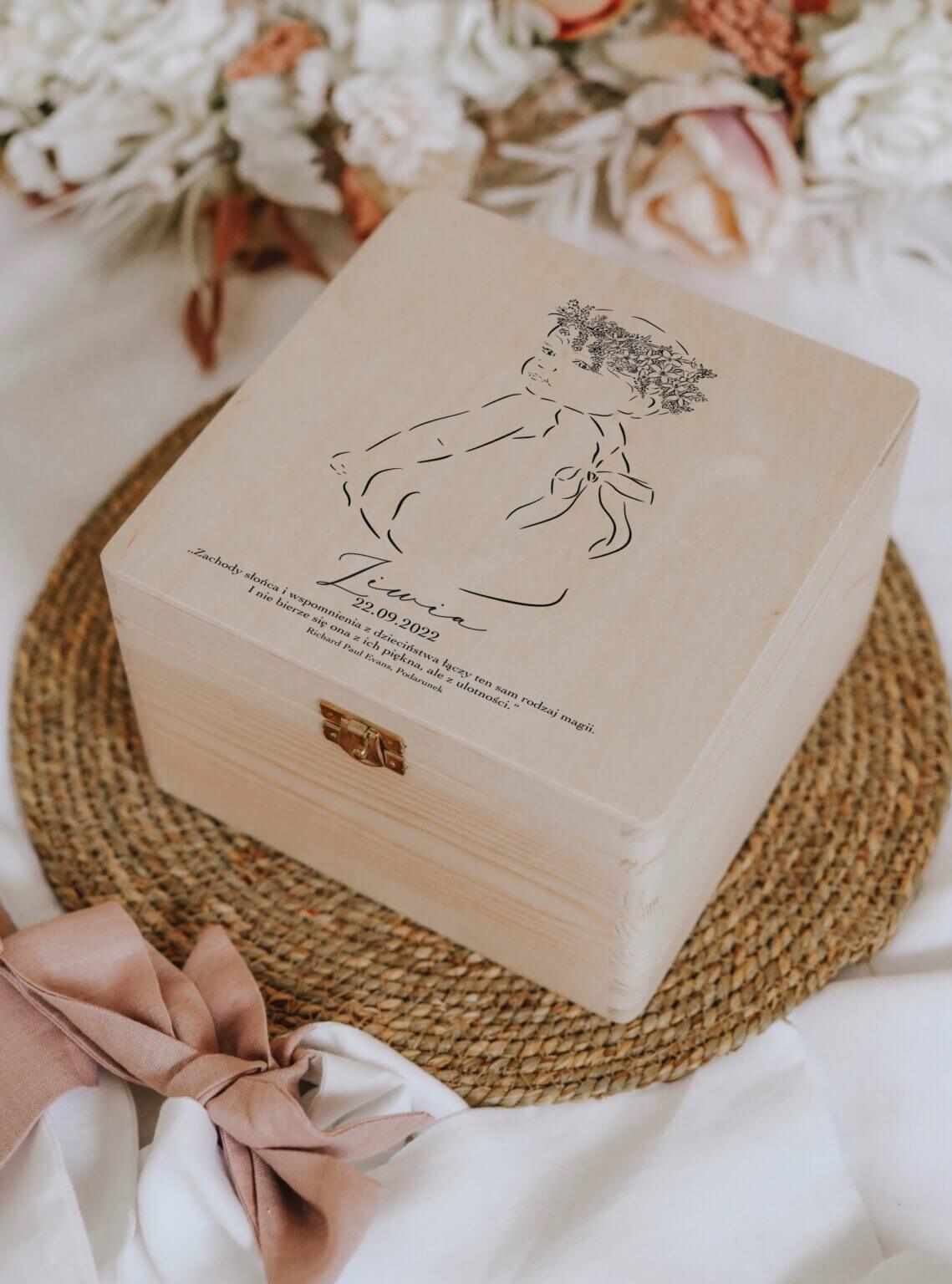 Drewniane pudełko na narodziny dziecka