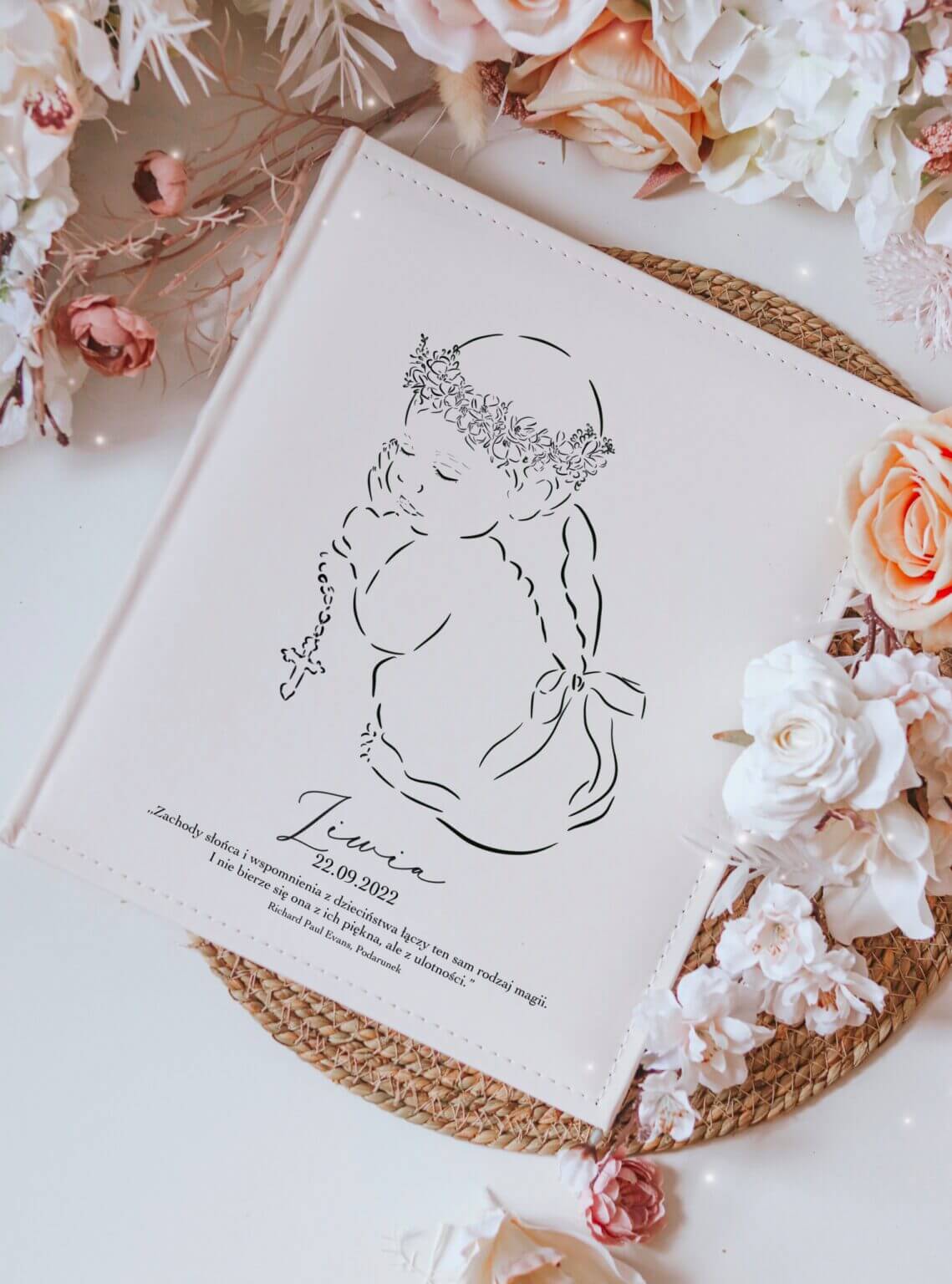 Personalizowany album dla dziewczynki- prezent na Chrzest Święty dziewczynki