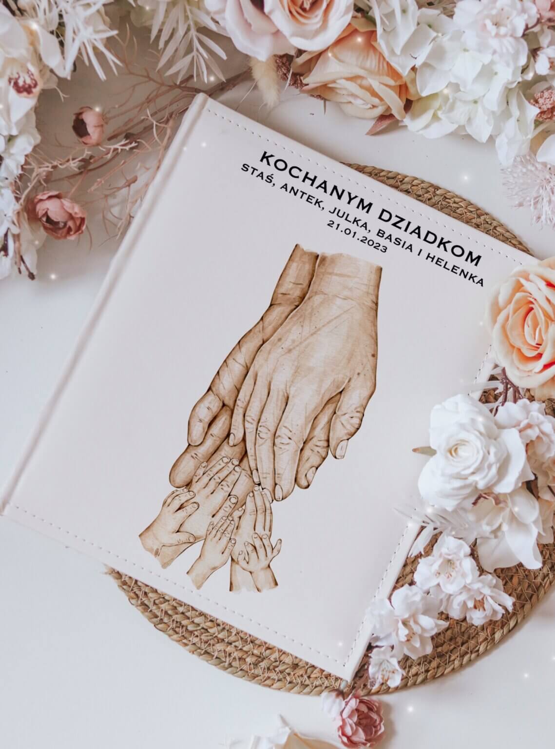 Personalizowany album dla Babci i Dziadka – personalizowany prezent dla dziadków (OD 5 WNUCZĄT)