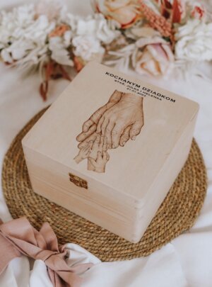 drewniane pudełko dla dziadków