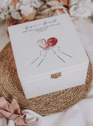 Romantyczny prezent na Walentynki dla niego/dla niej - drewniane pudełko z serduszkiem