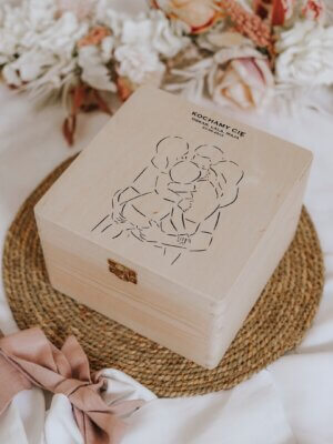 drewniane pudełko na prezent